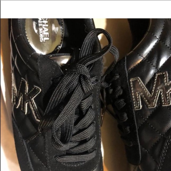 - ❤️Michael Kors Black quilted lace up sneakers 5.5m bundle and SAVE - Picture 4 of 8